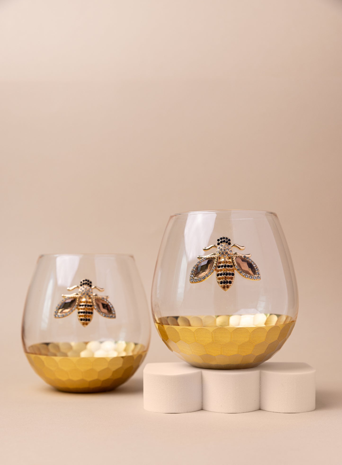 Luxury Stemless Wine Glass with Jeweled Bee – Elegant, Handcrafted Drinkware